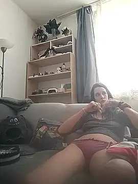 Snapshot of LauraBaby chatting on January 15, 2026, 11:57 am LauraBaby online show from January 15, 2026, 11:57 am