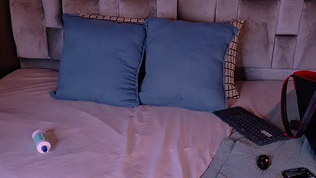 nahomi campbell online show from December 22, 2025, 7:36 pm