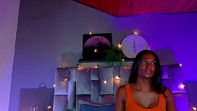 Snapshot of nahomi_campbell chatting on September 16, 2025, 7:37 pm nahomi campbell online show from September 16, 2025, 7:37 pm