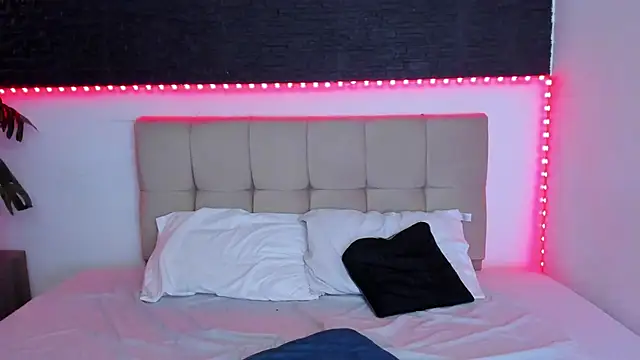 anaroman01 online show from September 11, 2025, 7:25 pm