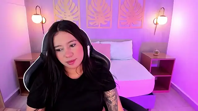 Snapshot of majo_rosse_ chatting on September 12, 2025, 7:02 pm majo rosse  online show from September 12, 2025, 7:02 pm