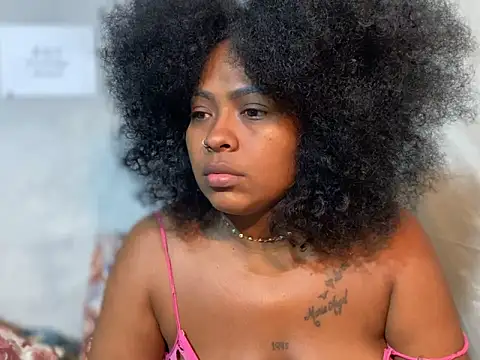 miss-jackson1 online show from February 19, 2025, 10:01 am