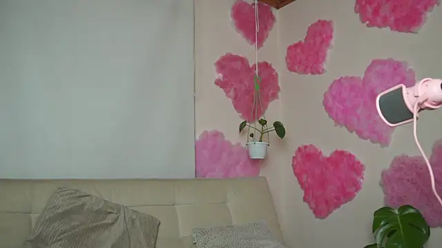 Snapshot of roselinedior chatting on March 3, 2025, 4:15 pm roselinedior online show from March 3, 2025, 4:15 pm