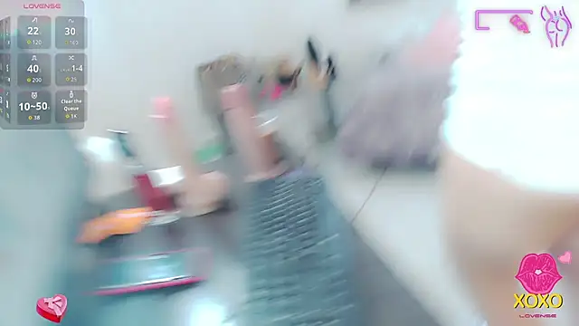 sasha mom69  online show from September 19, 2025, 3:27 pm