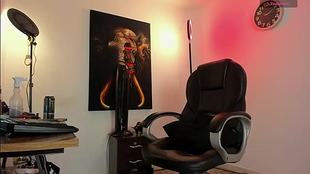 Snapshot of Nicolas_Fellener chatting on December 4, 2025, 4:44 am Nicolas Fellener online show from December 4, 2025, 4:44 am