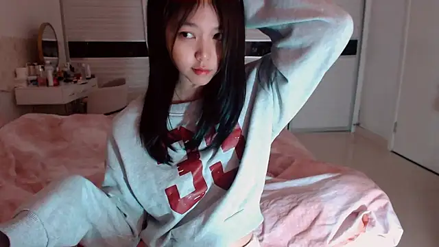 -Lucky Girl online show from December 5, 2025, 3:16 am