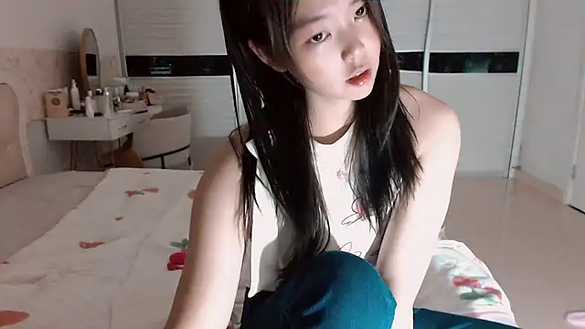 Snapshot of -Lucky_Girl chatting on July 22, 2026, 12:40 pm -Lucky Girl online show from July 22, 2026, 12:40 pm