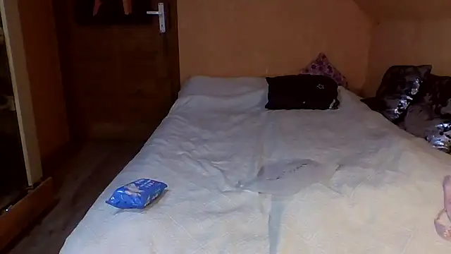 tmona1917 online show from September 23, 2025, 11:06 am