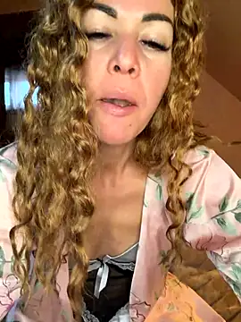 tmona1917 online show from December 15, 2025, 9:48 am