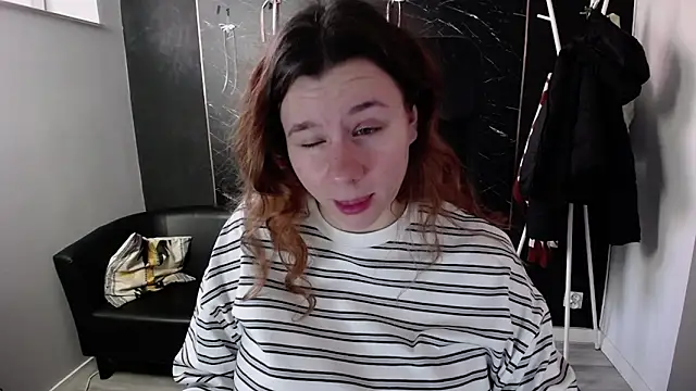 littleviki7 online show from March 18, 2026, 6:27 am