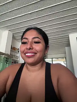 emmyjhonson07 online show from May 19, 2026, 11:50 am