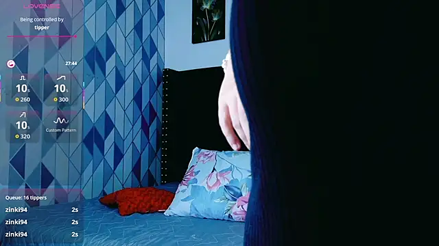 Snapshot of shybutdirtygirrll chatting on November 13, 2025, 7:29 pm shybutdirtygirrll online show from November 13, 2025, 7:29 pm