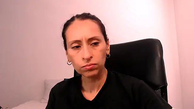 Snapshot of AliceRossi chatting on September 25, 2025, 3:07 pm AliceRossi online show from September 25, 2025, 3:07 pm