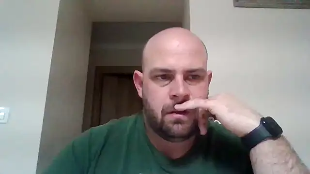 bearlover992 online show from January 18, 2025, 11:33 pm