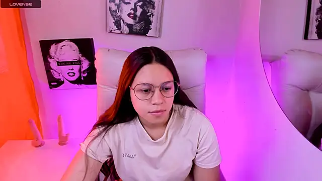 SamanthaRoldaan online show from March 14, 2026, 3:29 pm