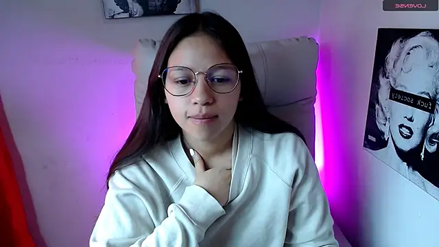 Snapshot of SamanthaRoldaan chatting on March 2, 2025, 1:42 pm SamanthaRoldaan online show from March 2, 2025, 1:42 pm