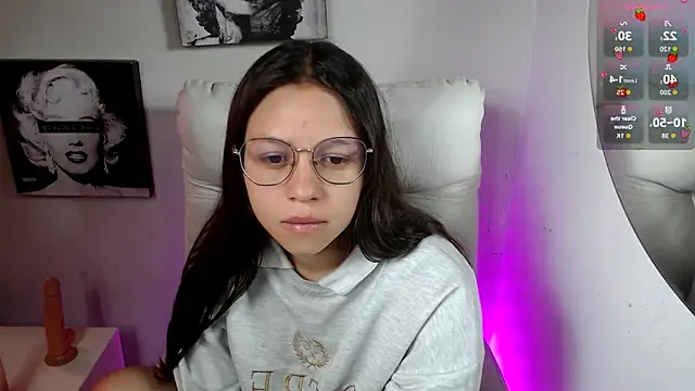 Snapshot of SamanthaRoldaan chatting on November 10, 2025, 1:49 pm SamanthaRoldaan online show from November 10, 2025, 1:49 pm