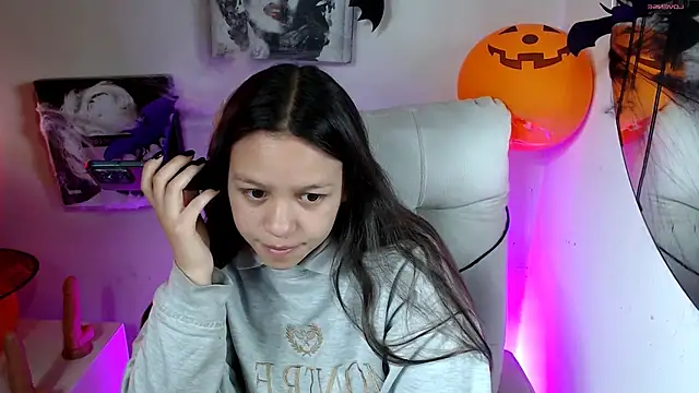 Snapshot of SamanthaRoldaan chatting on October 30, 2025, 3:31 pm SamanthaRoldaan online show from October 30, 2025, 3:31 pm