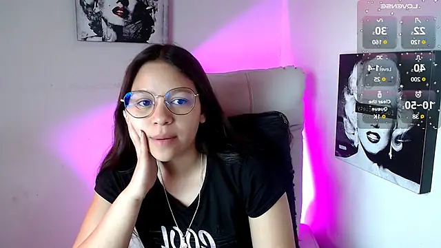 Snapshot of SamanthaRoldaan chatting on March 11, 2025, 1:01 pm SamanthaRoldaan online show from March 11, 2025, 1:01 pm