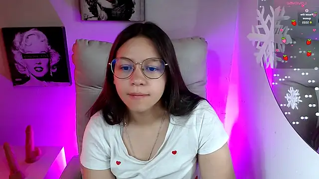 SamanthaRoldaan online show from December 22, 2025, 2:17 pm