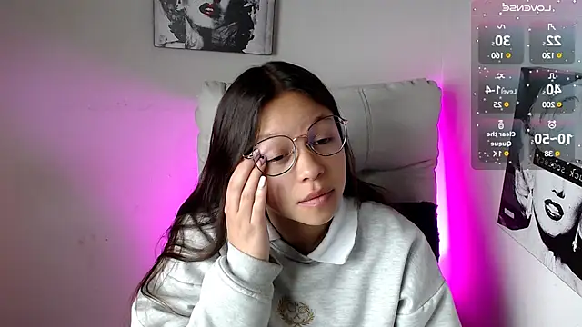 Snapshot of SamanthaRoldaan chatting on March 4, 2025, 1:49 pm SamanthaRoldaan online show from March 4, 2025, 1:49 pm