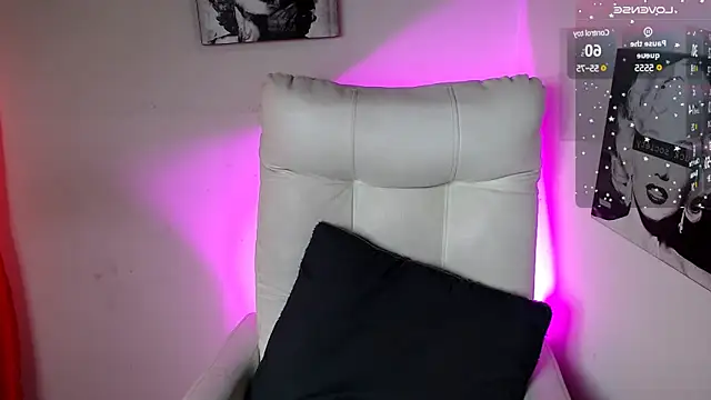 Snapshot of SamanthaRoldaan chatting on February 28, 2025, 5:04 pm SamanthaRoldaan online show from February 28, 2025, 5:04 pm