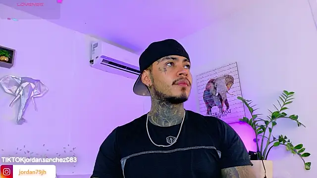 JordanSmiith  online show from April 20, 2026, 8:43 pm