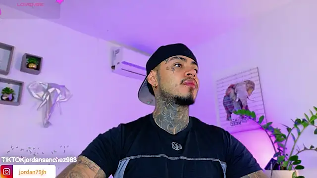 JordanSmiith  online show from March 15, 2026, 1:51 pm