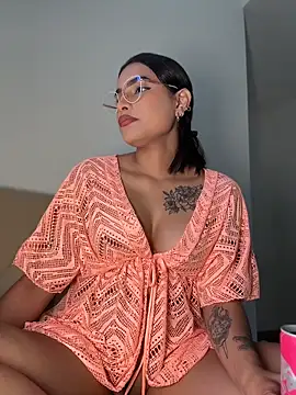 Snapshot of maykka chatting on May 14, 2026, 10:23 am maykka online show from May 14, 2026, 10:23 am