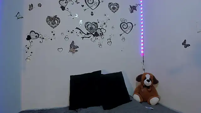 Linisprincehot69 online show from November 27, 2025, 4:02 am