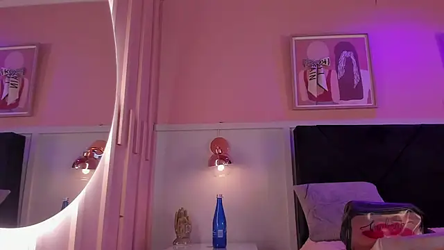 Snapshot of chloe_watson_ chatting on January 7, 2026, 7:19 pm chloe watson online show from January 7, 2026, 7:19 pm