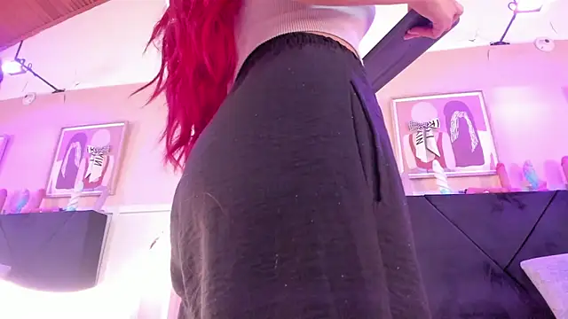 Snapshot of chloe_watson_ chatting on January 13, 2026, 8:02 pm chloe watson online show from January 13, 2026, 8:02 pm