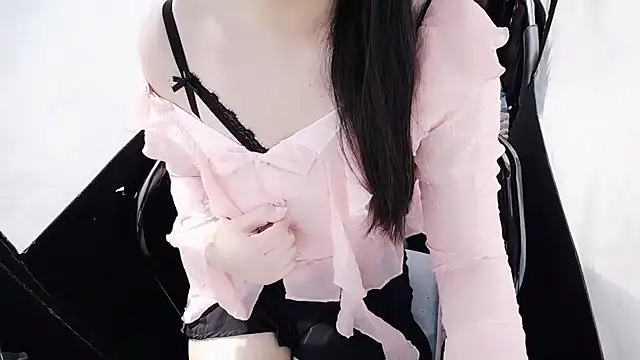 Fannywell online show from April 14, 2026, 6:29 am