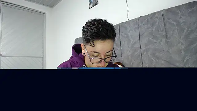 linda 33 online show from April 15, 2026, 7:03 am