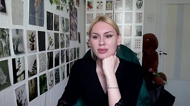 Snapshot of CapriScorpion chatting on May 14, 2026, 12:46 pm CapriScorpion online show from May 14, 2026, 12:46 pm