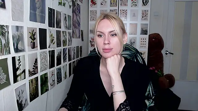 Snapshot of CapriScorpion chatting on May 17, 2026, 3:12 pm CapriScorpion online show from May 17, 2026, 3:12 pm