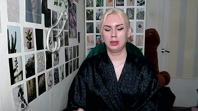 CapriScorpion online show from October 15, 2025, 12:24 pm