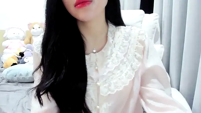 Lita-Julia online show from November 1, 2025, 7:19 pm