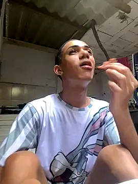 Snapshot of KatrinaQueen1 chatting on November 8, 2025, 2:31 pm KatrinaQueen1 online show from November 8, 2025, 2:31 pm