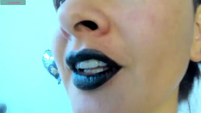 Snapshot of queen_fetish chatting on May 27, 2026, 6:48 pm queen fetish online show from May 27, 2026, 6:48 pm