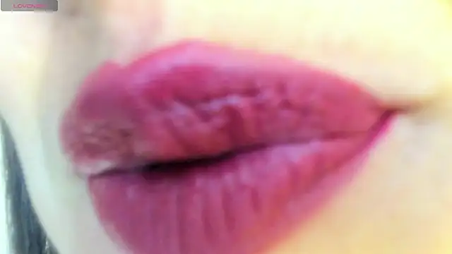 Snapshot of queen_fetish chatting on June 10, 2026, 10:16 am queen fetish online show from June 10, 2026, 10:16 am