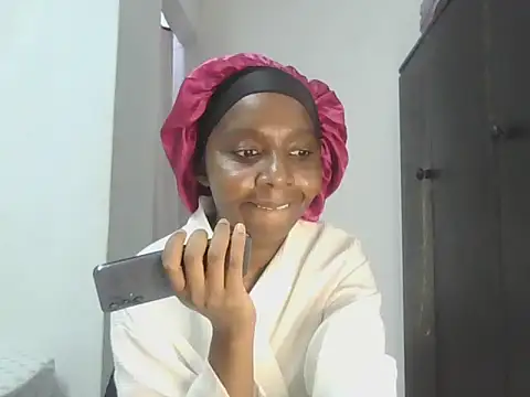 Snapshot of Sexxybella27 chatting on November 17, 2025, 4:22 pm Sexxybella27 online show from November 17, 2025, 4:22 pm