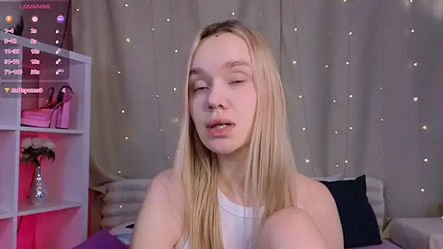 Snapshot of Viena_dias chatting on March 9, 2025, 2:21 pm Viena dias online show from March 9, 2025, 2:21 pm