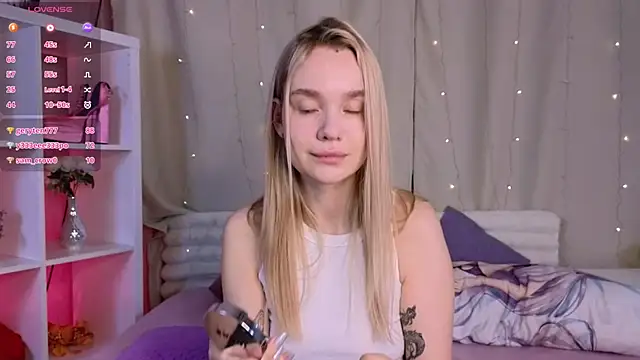 Snapshot of Viena_dias chatting on March 2, 2025, 10:26 am Viena dias online show from March 2, 2025, 10:26 am