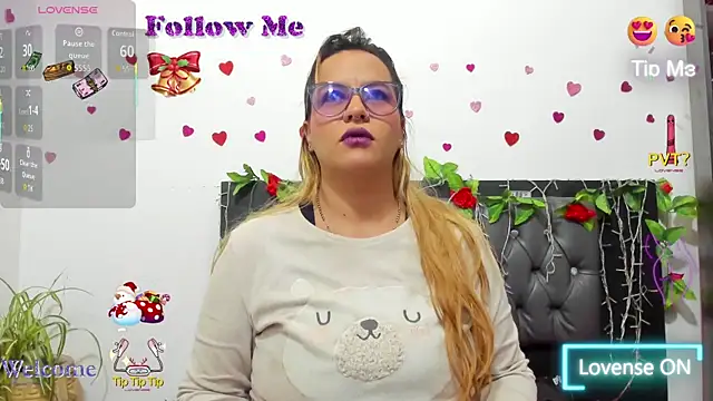 Snapshot of hazel_34 chatting on November 22, 2025, 8:24 am hazel 34 online show from November 22, 2025, 8:24 am