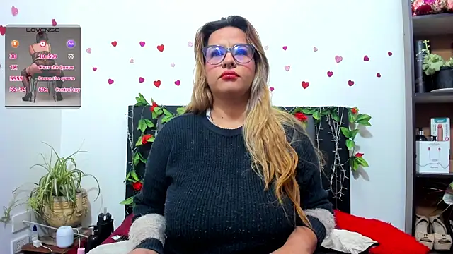 Snapshot of hazel_34 chatting on October 29, 2025, 8:24 am hazel 34 online show from October 29, 2025, 8:24 am