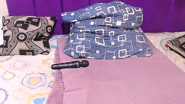 BLACKberry008 online show from April 11, 2026, 7:45 am