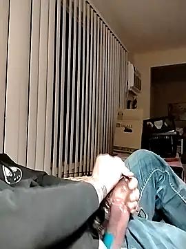 Snapshot of fukurbutt chatting on December 6, 2024, 7:48 am fukurbutt online show from December 6, 2024, 7:48 am