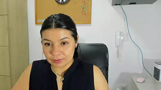 Snapshot of miaa_daniels chatting on February 28, 2025, 2:53 pm miaa daniels online show from February 28, 2025, 2:53 pm