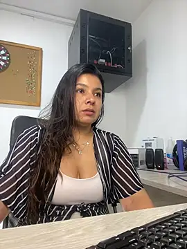 Snapshot of miaa_daniels chatting on March 3, 2025, 4:15 pm miaa daniels online show from March 3, 2025, 4:15 pm